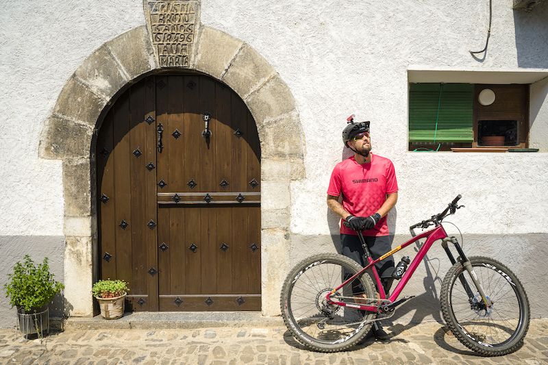 Una aventura en MTB que comienza en uno de los pueblos más bonitos de España, Ansó